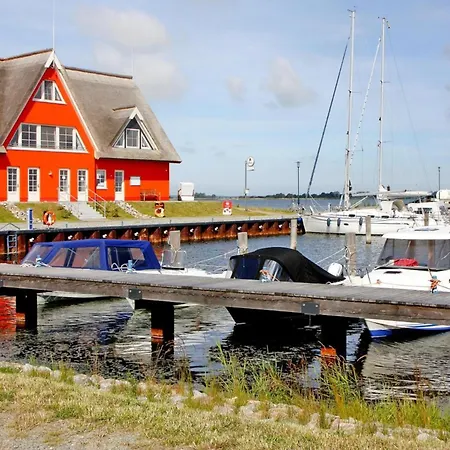 In Mit Meeresstrand, Cleaning Included Vieregge
